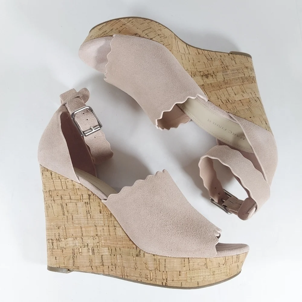 Marc Fisher HAYO Blush Pink Suede Cork Heel Wedges Scalloped Detail Size 11